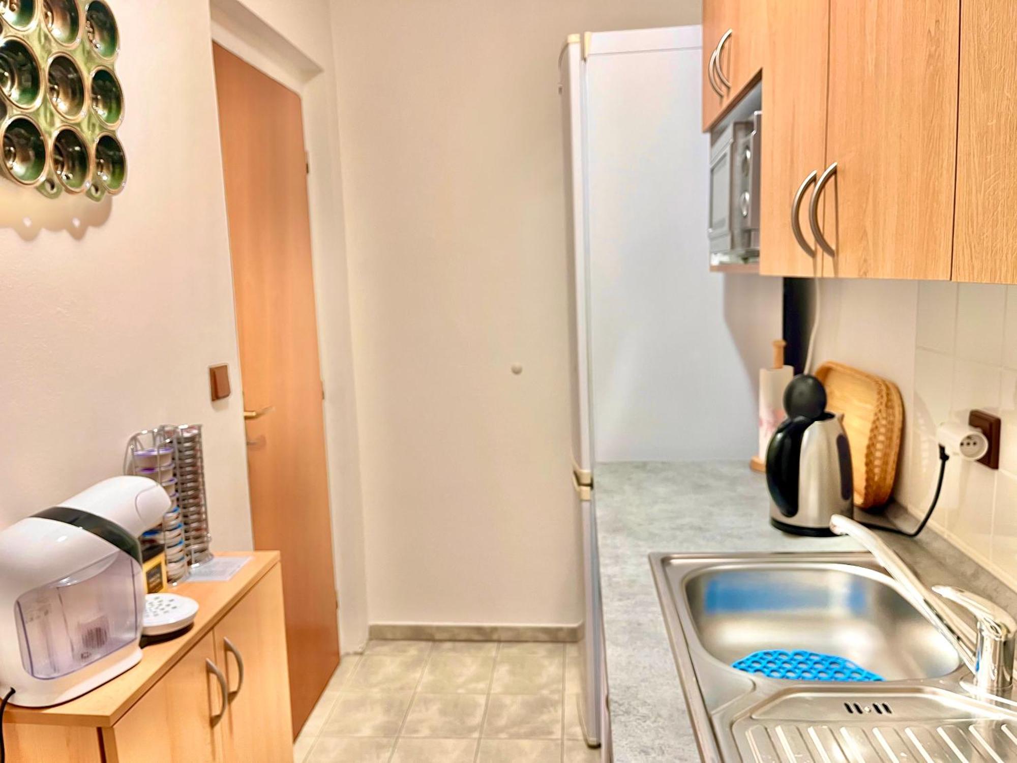 P&P Jicin Apartments - Soukrome 2-3 Luzkove Pokoje S Vlastni Kuchyni A Koupelnou エクステリア 写真